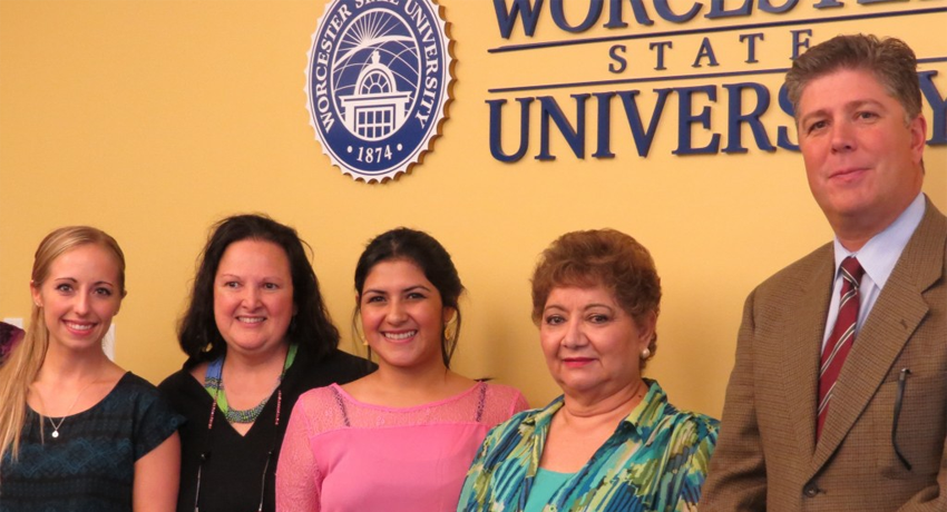 ASAPROSAR's Vicky Guzmán visits Worcester State University.